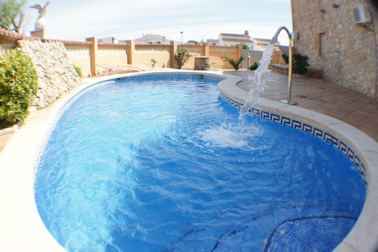 Goldhome - Carlit - Casa 9 Habitaciones, Piscina Privada, Sala De Juegos Empuriabrava Exterior photo